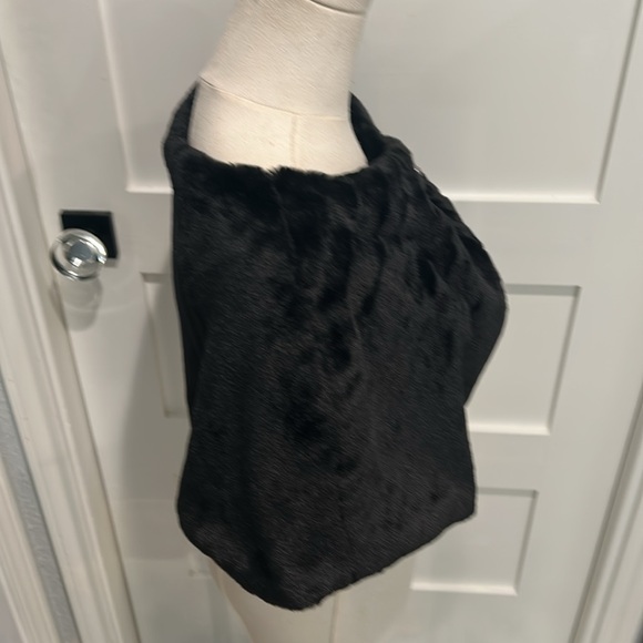 MSK flower pendant shrug - Picture 3 of 11